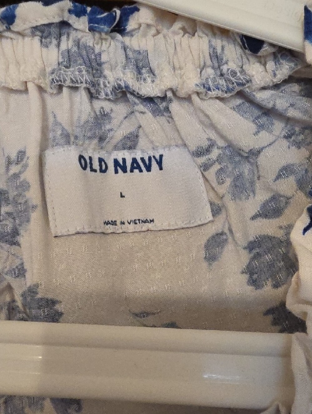 White & Blue Floral V-Neck Long Sleeve Top by Old Navy - Picture 2 of 4